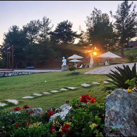 Villa Excellent Home With Shared Pool Surrounded By Nature In Marmaris Muğla