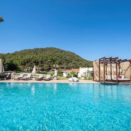 Villa Excellent Home With Shared Pool Surrounded By Nature In Marmaris *